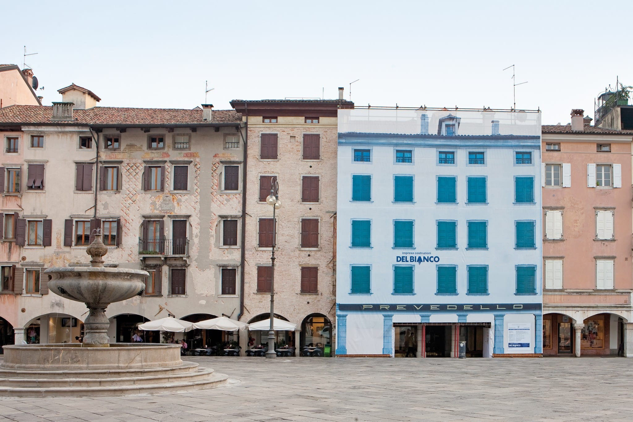 Restauro in piazza San Giacomo operato dall'impresa costruttrice Del Bianco di Udine